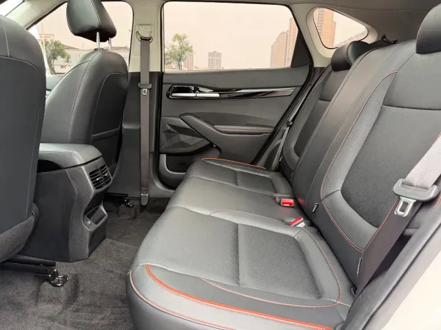 Kia Seltos — Фото автомобиля 23