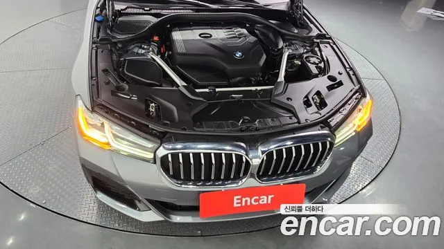 BMW 5-Series — Фото автомобиля 6
