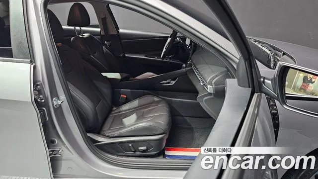 Hyundai AVANTE Новый Avante (CN7) — Фото автомобиля 10