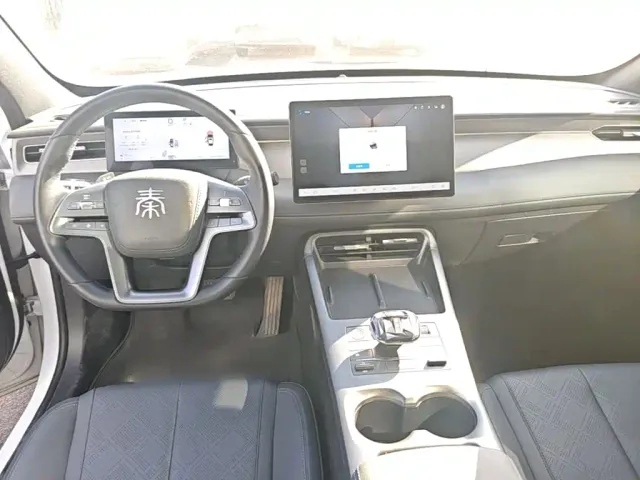 BYD Qin PLUS — Фото автомобиля 9
