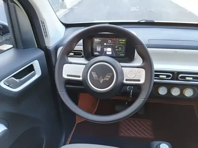 Wuling Hongguang Mini EV — Фото автомобиля 10