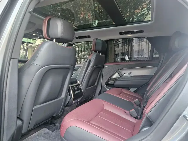 Land Rover Range Rover Sport — Фото автомобиля 8