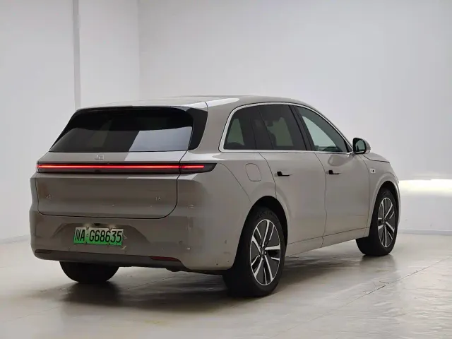 Li Auto L6 — Фото автомобиля 5
