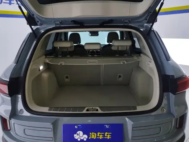 Geely ICON — Фото автомобиля 4