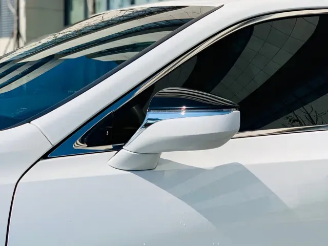 Lexus ES — Фото автомобиля 10
