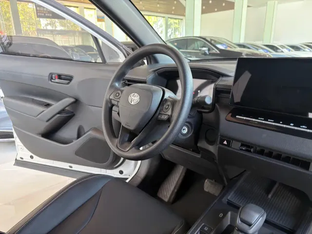 Toyota Corolla Cross — Фото автомобиля 8