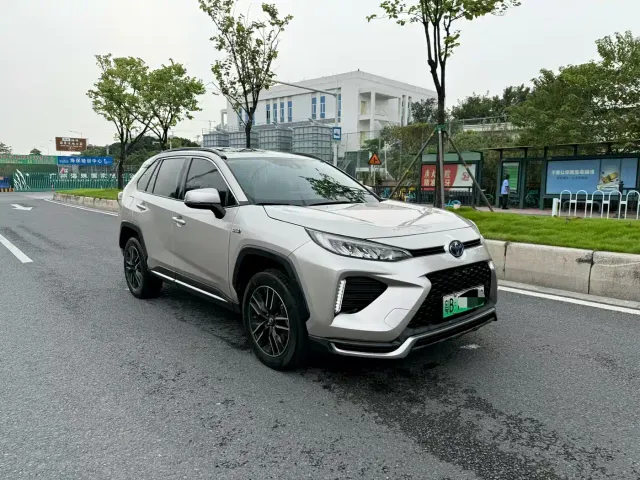 Toyota Wildlander — Фото автомобиля 2
