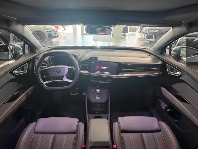 Audi Q4 e-tron — Фото автомобиля 9