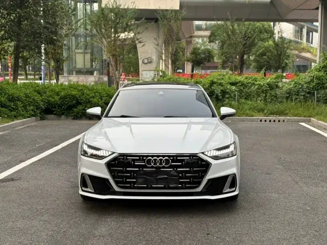 Audi A7L — Фото автомобиля 2