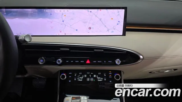 Genesis GV70 — Фото автомобиля 13