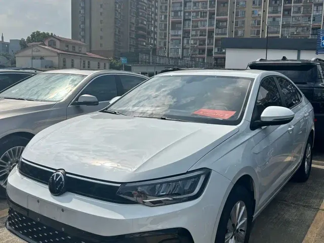 Фотография автомобиля — Volkswagen Lavida