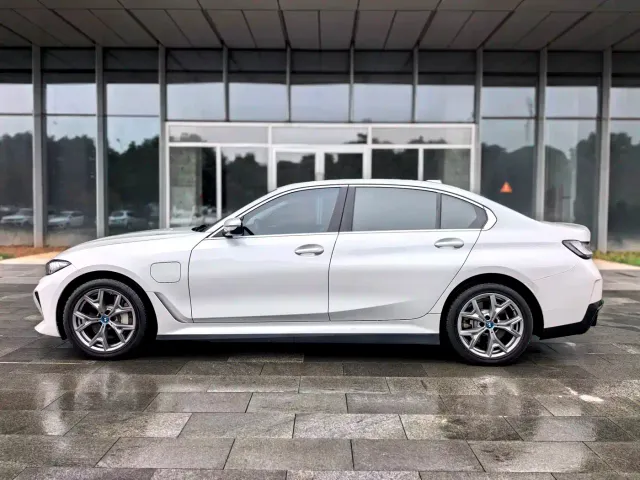BMW i3 — Фото автомобиля 7