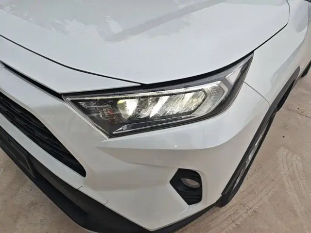 Toyota RAV4 — Фото автомобиля 23
