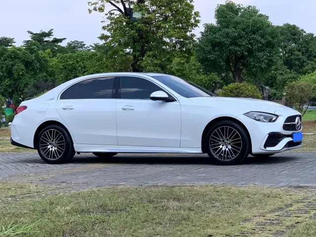 Mercedes-Benz C-Class — Фото автомобиля 3