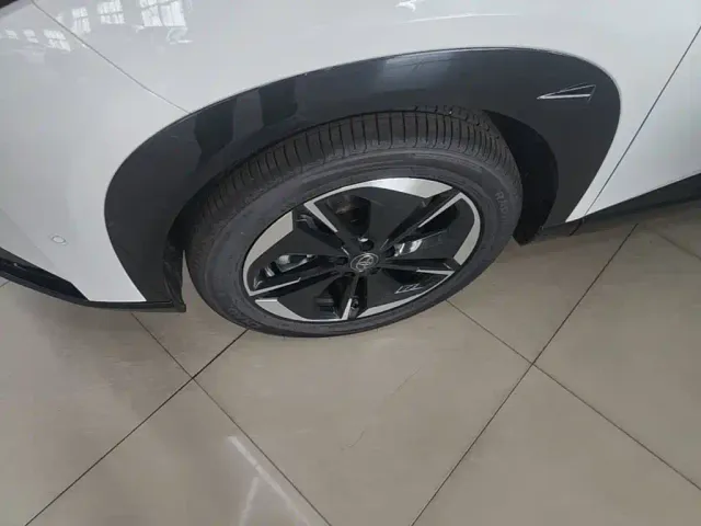 Toyota BoZhi 3X — Фото автомобиля 22