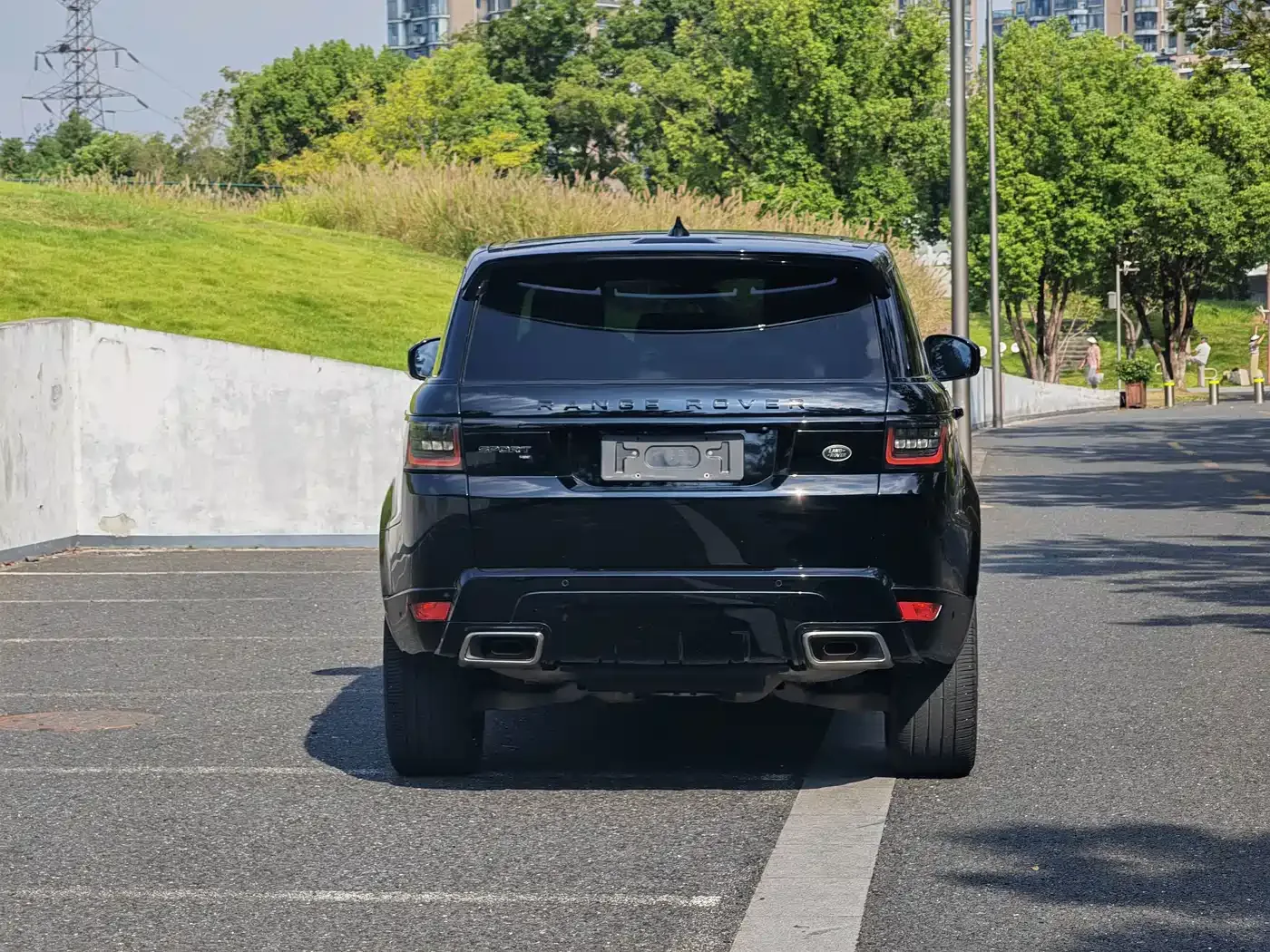 Land Rover Range Rover Sport 2022 3.0 L6 Indigo Flowing Light Edition — Фото автомобиля 3