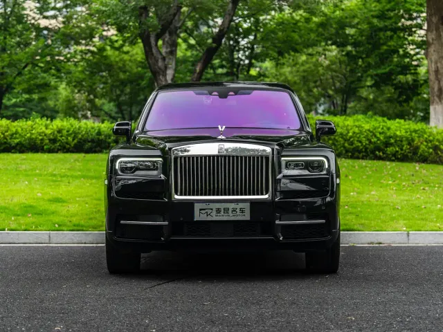 Rolls-Royce Cullinan — Фото автомобиля 2