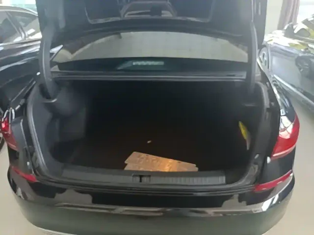 Volkswagen Passat — Фото автомобиля 18