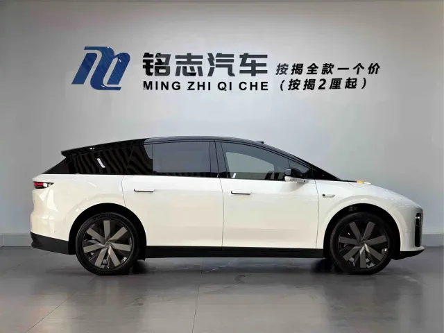 Li Auto i6 — Фото автомобиля 5