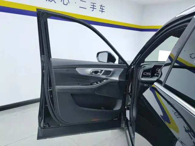 GAC Trumpchi GS8 — Фото автомобиля 7
