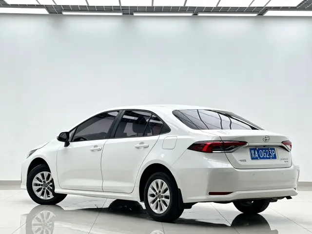 Toyota Corolla — Фото автомобиля 5
