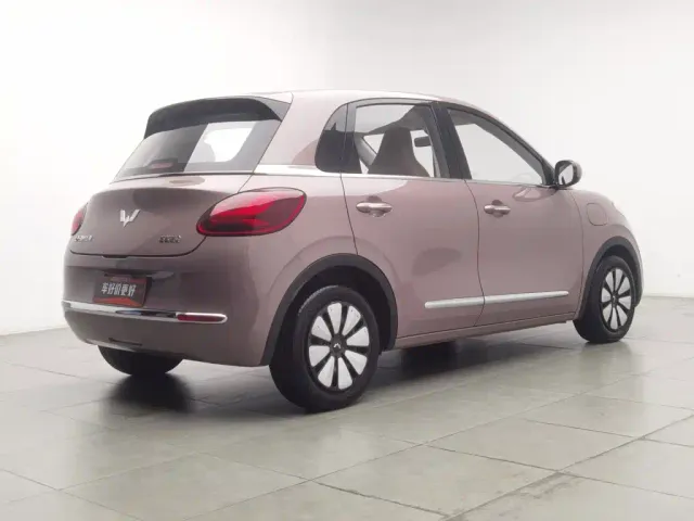 Wuling Bingo — Фото автомобиля 2