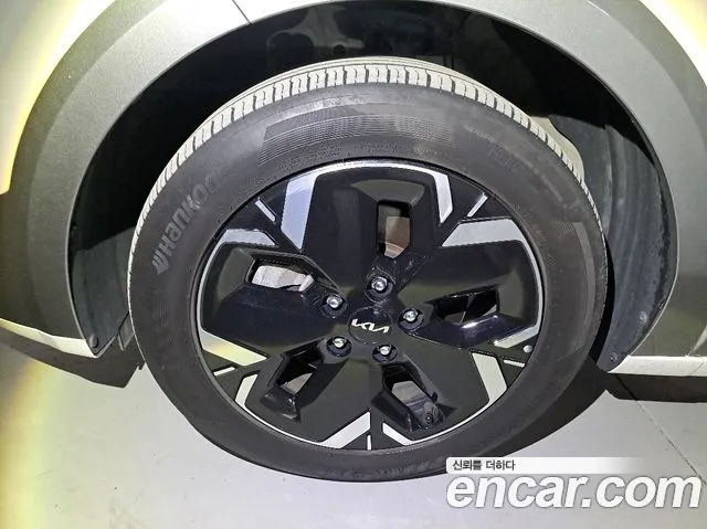 Kia Niro — Фото автомобиля 6