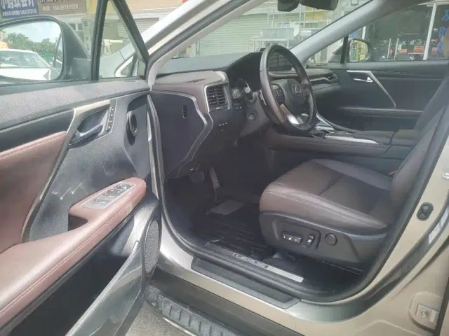 Lexus RX — Фото автомобиля 7