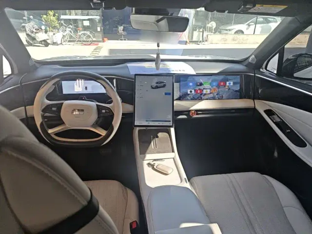 Geely Galaxy L7 — Фото автомобиля 9