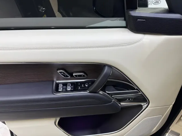 Land Rover Range Rover — Фото автомобиля 12