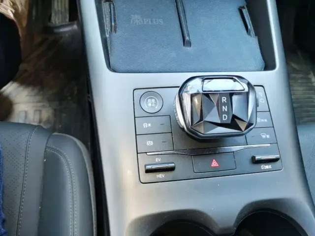 BYD Qin PLUS — Фото автомобиля 13