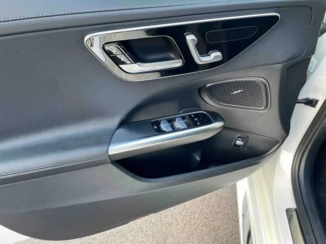 Mercedes-Benz C-Class — Фото автомобиля 11