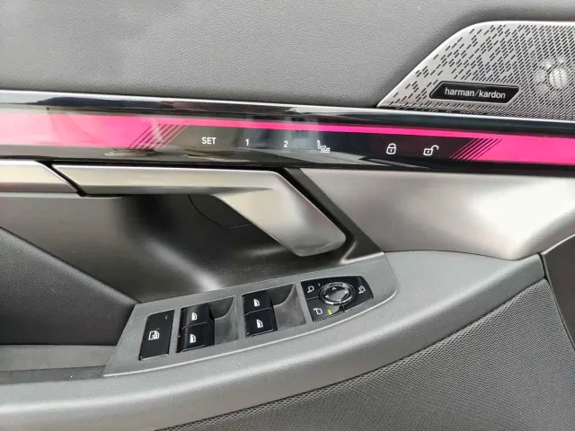 BMW 5 Series — Фото автомобиля 14