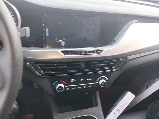 Changan Eado — Фото автомобиля 12