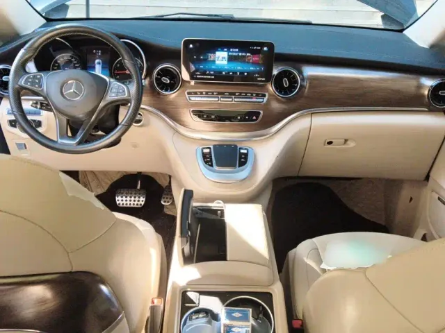 Mercedes-Benz V-Class — Фото автомобиля 5