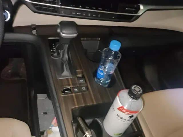 Toyota Granvia — Фото автомобиля 16