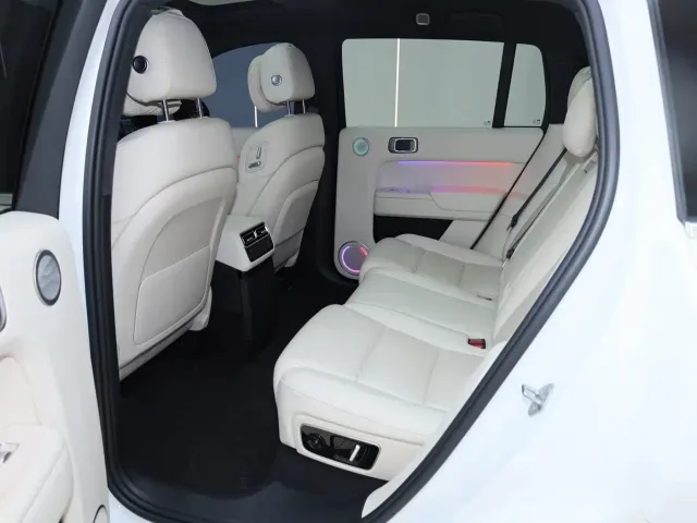 Li Auto L7 — Фото автомобиля 17