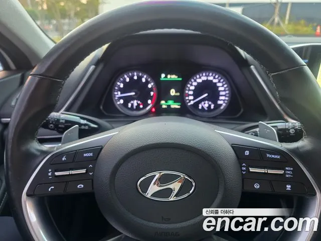 Hyundai Sonata — Фото автомобиля 9