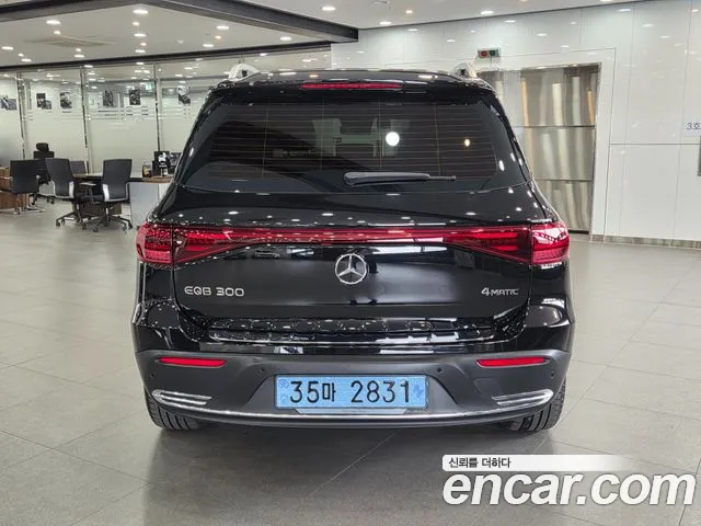 Mercedes-Benz EQB — Фото автомобиля 6