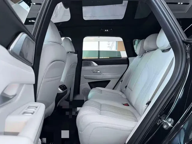 Xpeng G9 — Фото автомобиля 6