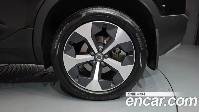 Volvo XC40 — Фото автомобиля 20