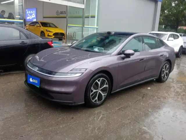 Фотография автомобиля — Changan Qiyuan A06