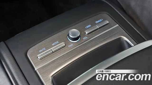 Hyundai Grandeur Grandeur (GN7) — Фото автомобиля 7