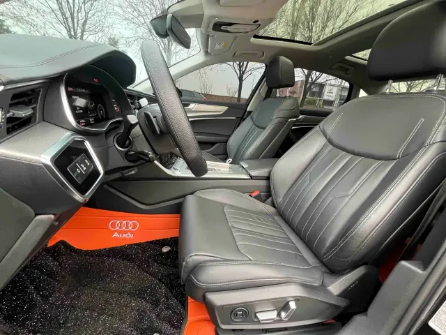 Audi A6L — Фото автомобиля 10