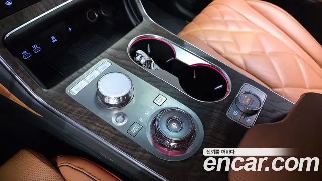 Genesis GV80 — Фото автомобиля 12