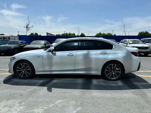 BMW 3 Series — Фото автомобиля 8