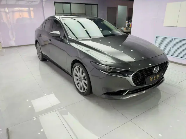Mazda Axela — Фото автомобиля 4