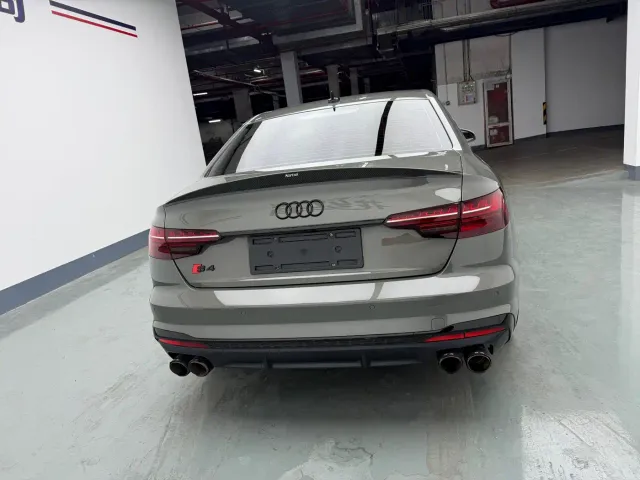 Audi S4 — Фото автомобиля 4