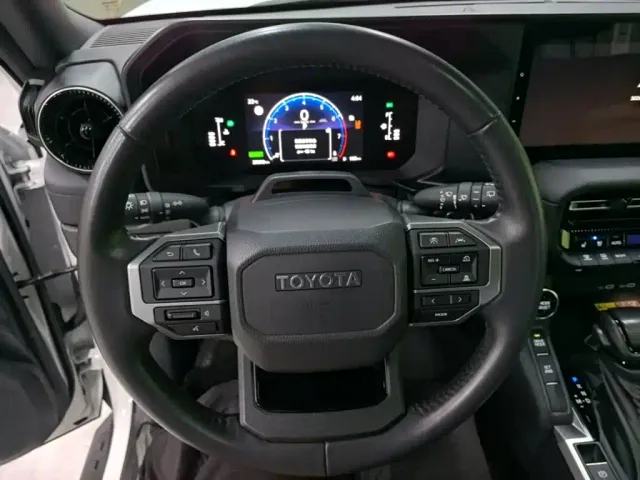 Toyota Prado — Фото автомобиля 10