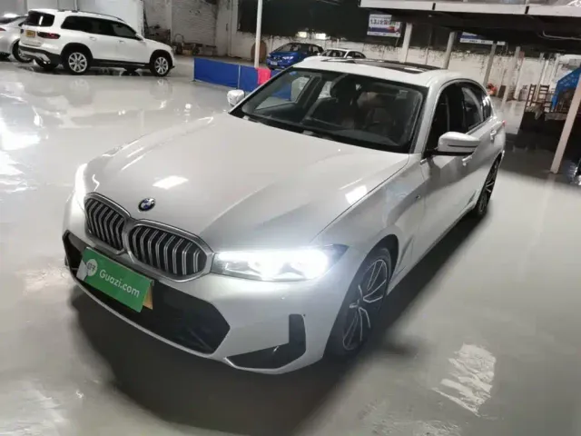 Фотография автомобиля — BMW 3 Series
